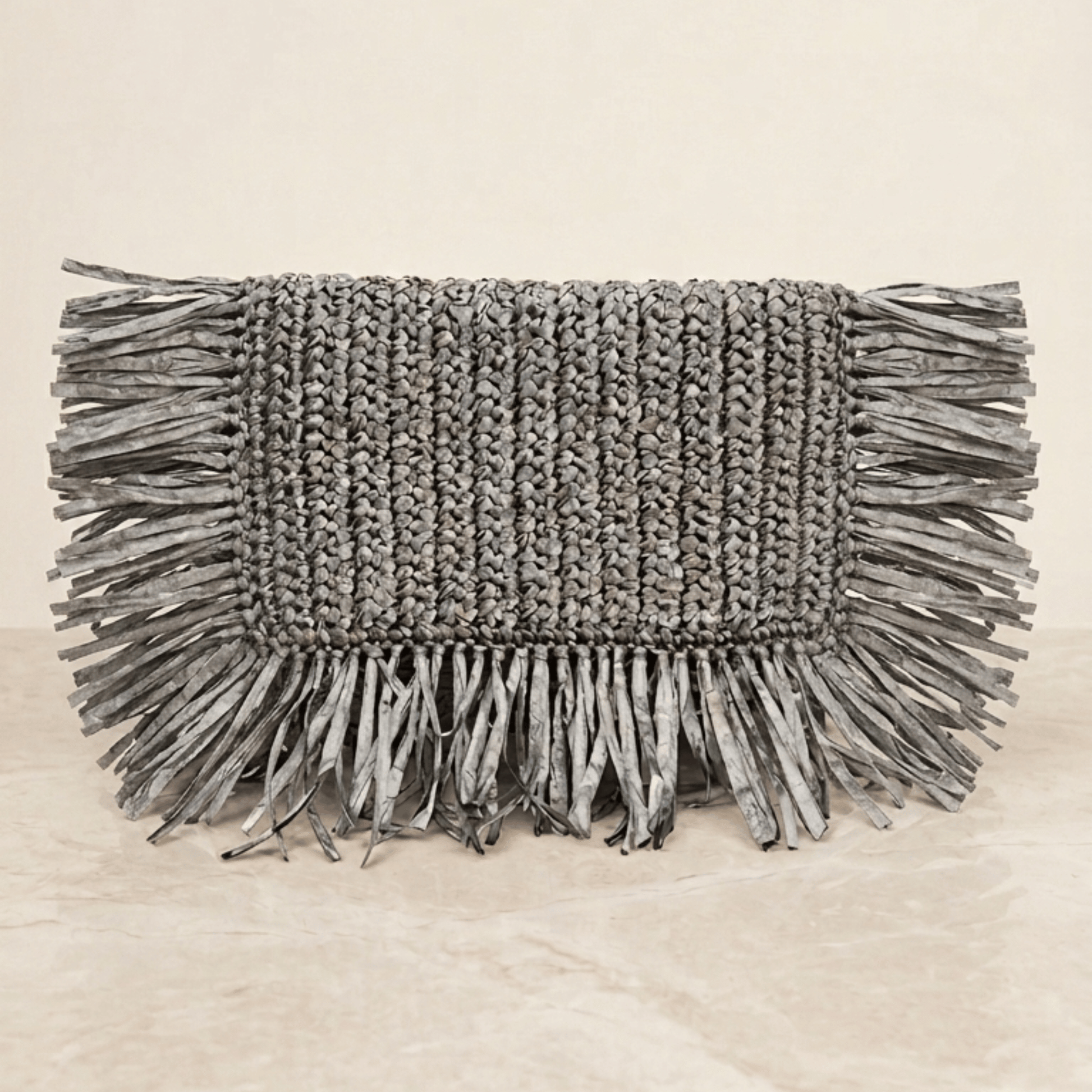 FRINGED RAFFIA BEACH CLUTCH HAND CROCHET_5